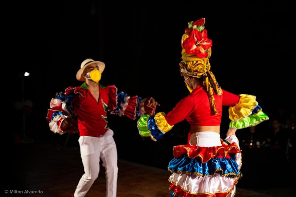 Dancers in traditional Honduran costume